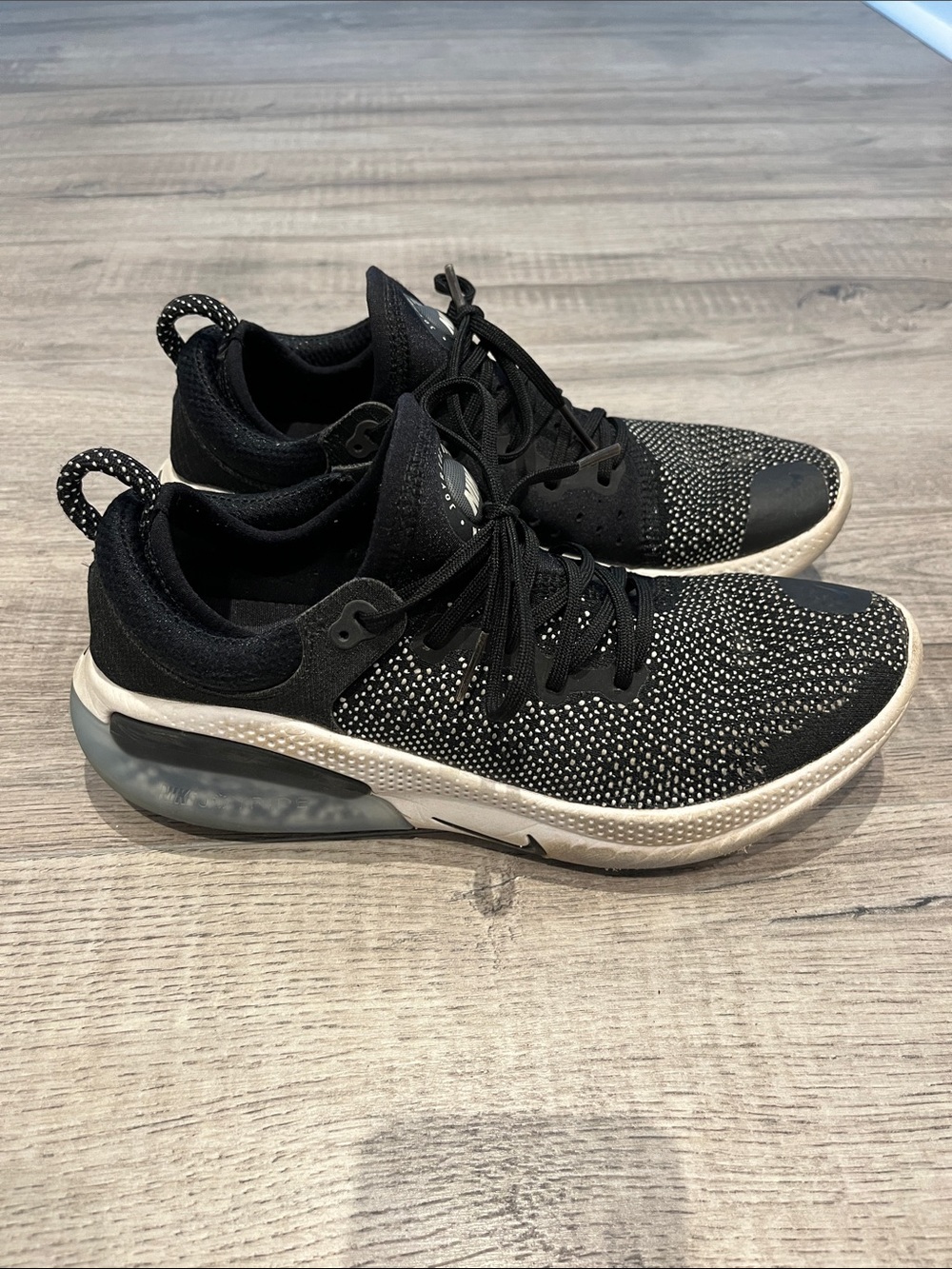 Nike Black and White Knit Women's Sneakers
